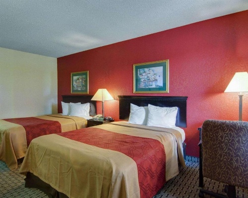 Econo Lodge Pine Bluff image 16